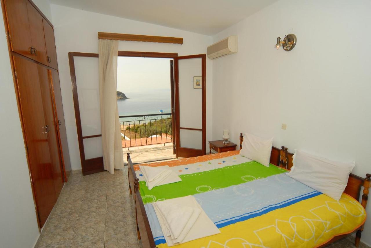 Villa Zaharo And Lilian Apartments Troulos Exterior photo