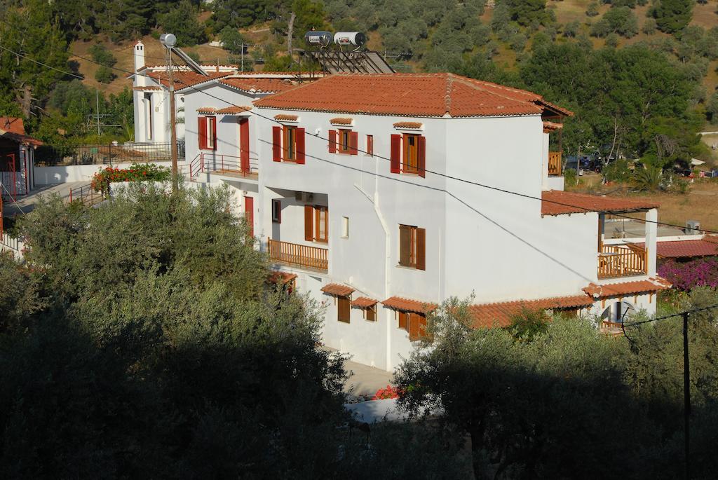 Villa Zaharo And Lilian Apartments Troulos Exterior photo