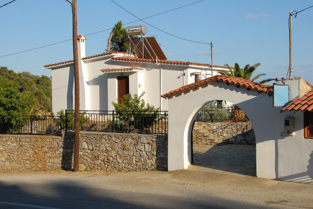 Villa Zaharo And Lilian Apartments Troulos Exterior photo