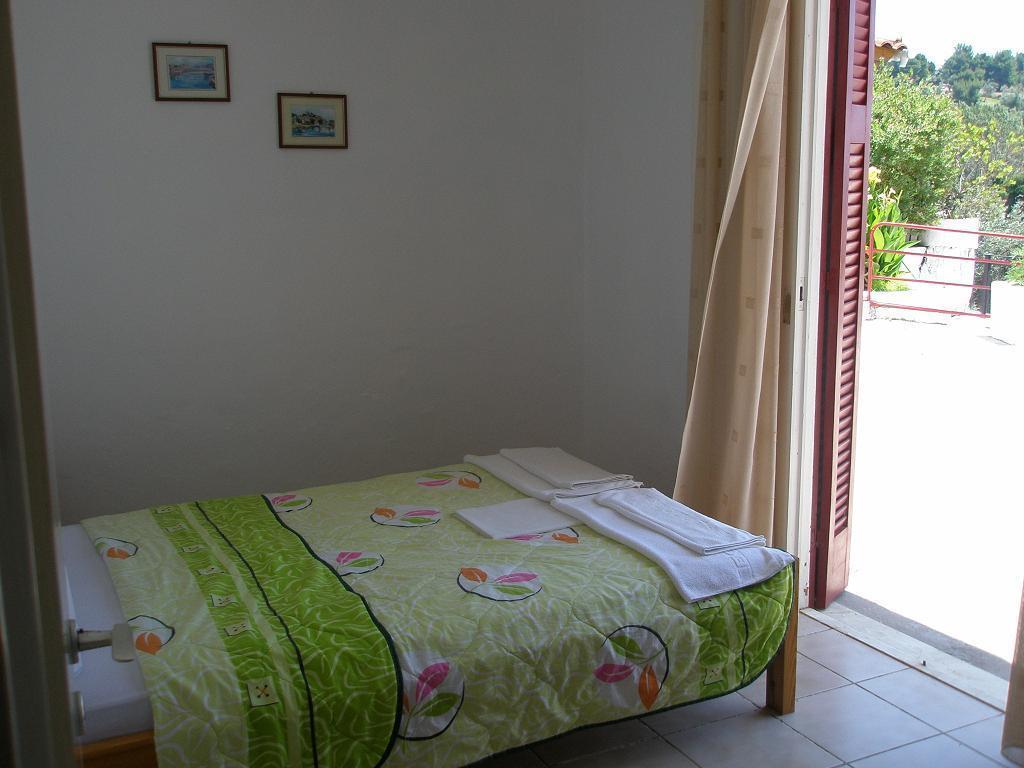 Villa Zaharo And Lilian Apartments Troulos Room photo