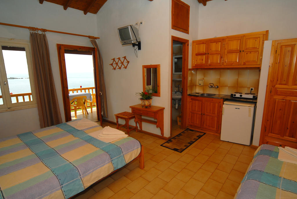 Villa Zaharo And Lilian Apartments Troulos Room photo