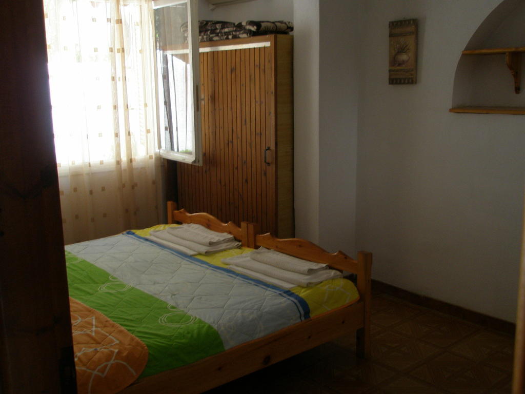 Villa Zaharo And Lilian Apartments Troulos Exterior photo