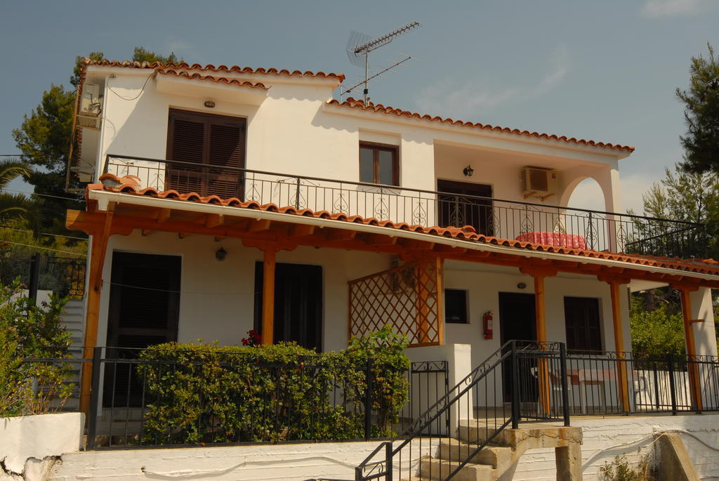 Villa Zaharo And Lilian Apartments Troulos Exterior photo